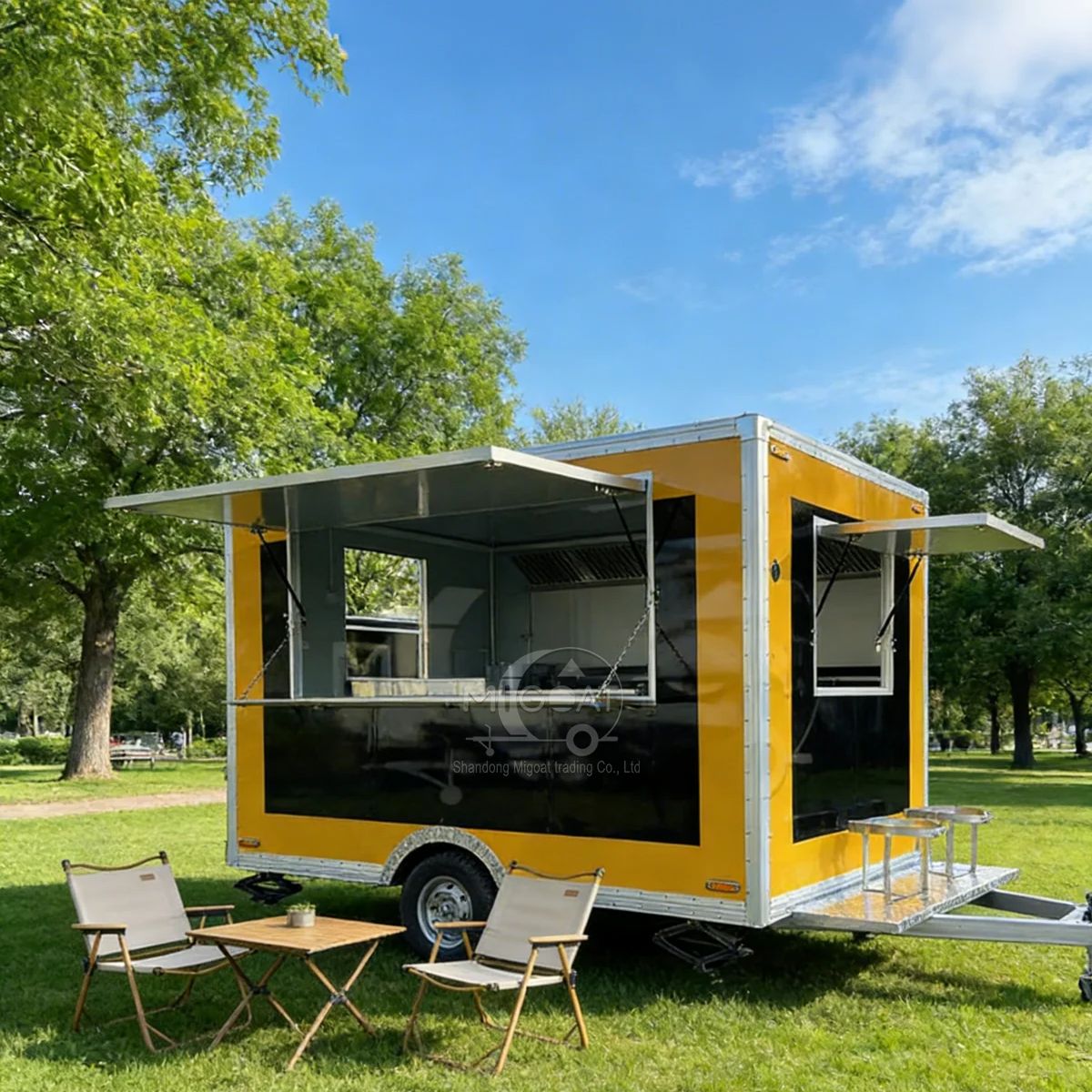 Food Truck Giallo e Nero con F - Commercial Kitchen Windows recensione e prezzo