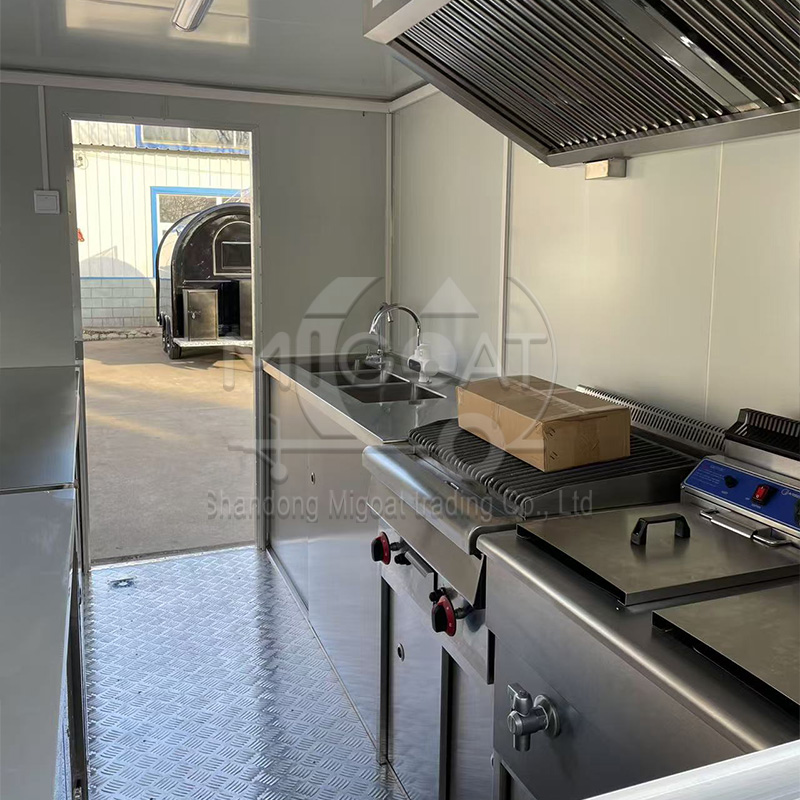 Food Truck Giallo e Nero con F - Commercial Kitchen Windows recensione e prezzo